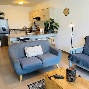 Apartment 103 Lacabina, Bloubergstrand